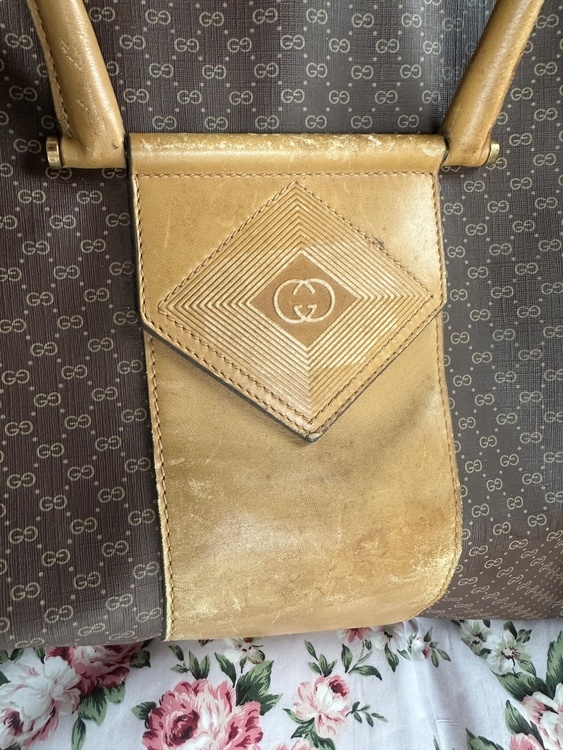 グッチ  （ブランドバッグ）の商品画像 - 査定依頼日：2026年3月31日 - 最高査定価格：30,000円