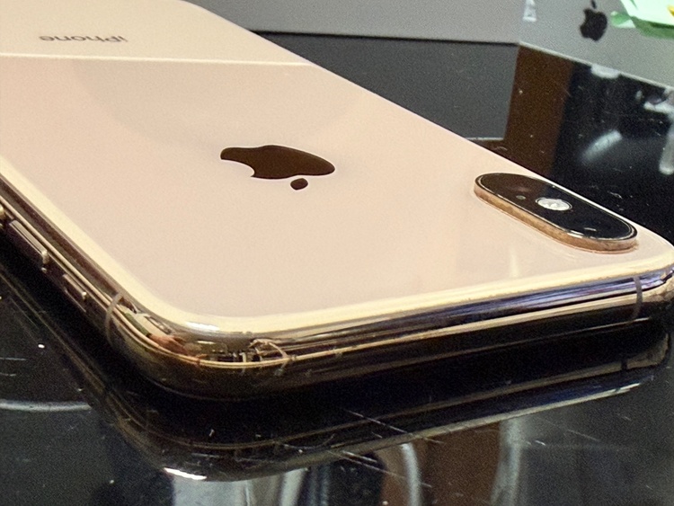 iPhoneXS（スマホ）の商品画像 - 査定依頼日：2026年3月19日 - 最高査定価格：13,000円