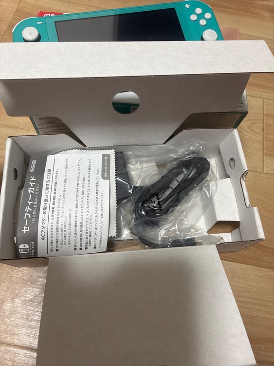 Switch Lite HDH-001(HDH-S-BAZAA)（ゲーム機本体・ゲームソフト）の商品画像 - 査定依頼日：2026年8月31日 - 最高査定価格：8,500円
