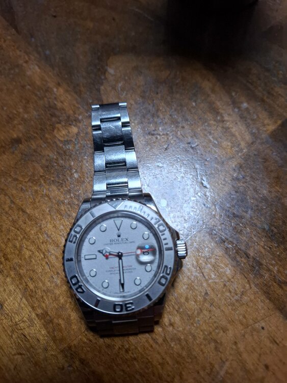 ロレックス ヨットマスター （高級時計）の商品画像 - 査定依頼日：2026年4月6日 - 最高査定価格：1,470,000円