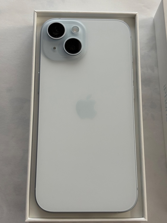 iPhone 15 128GB SIMフリー（スマホ）の商品画像 - 査定依頼日：2026年5月19日 - 最高査定価格：63,000円