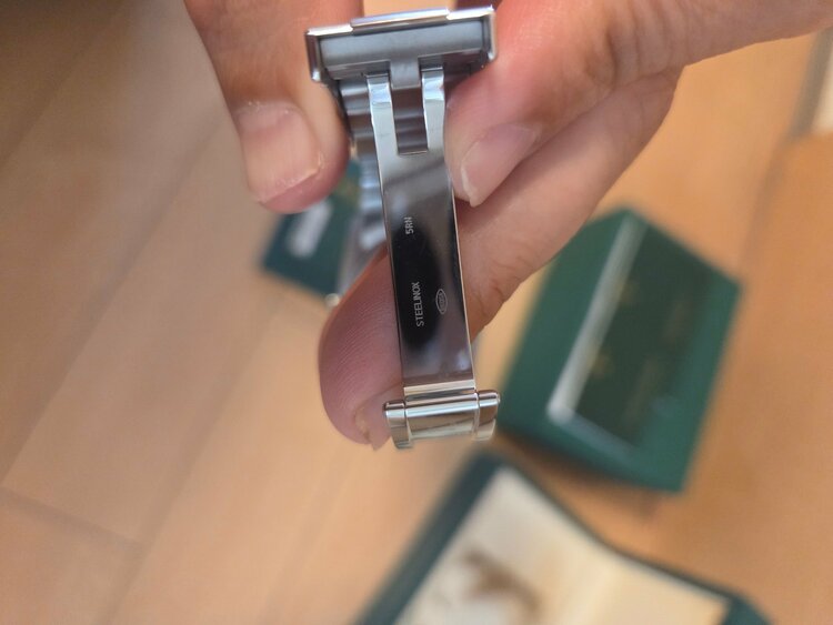 ロレックス パーペチュアル（高級時計）の商品画像 - 査定依頼日：2026年8月24日 - 最高査定価格：1,600,000円