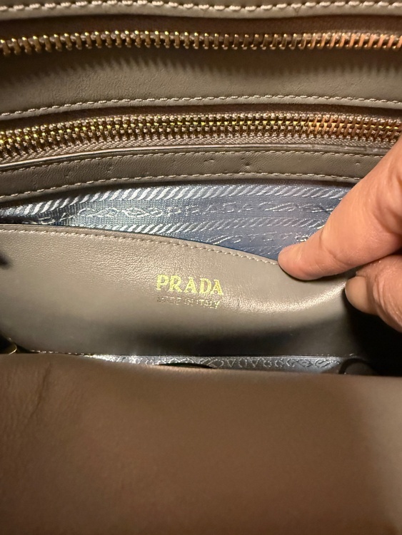 プラダ  （ブランドバッグ）の商品画像 - 査定依頼日：2026年3月8日 - 最高査定価格：60,000円