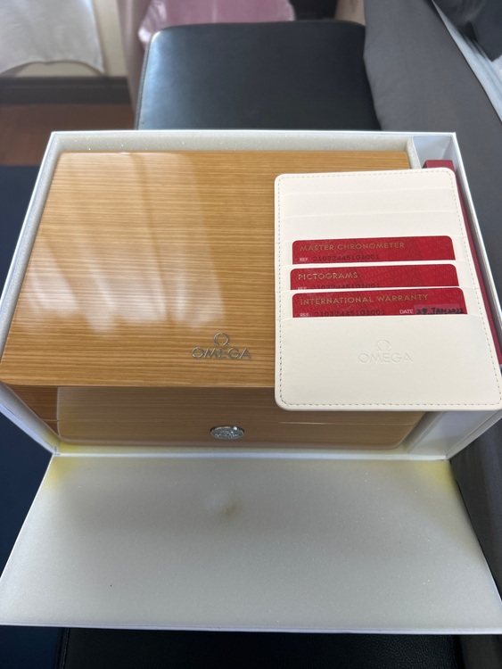 ｺｰｱｸｼｬﾙｸﾛﾉﾏｽﾀｰ ﾀﾞｲﾊﾞｰ300（ブランド財布・小物）の商品画像 - 査定依頼日：2025年6月29日 - 最高査定価格：500,000円