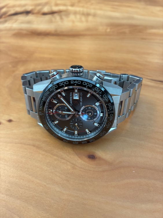 タグホイヤー カレラ （高級時計）の商品画像 - 査定依頼日：2026年2月10日 - 最高査定価格：310,000円