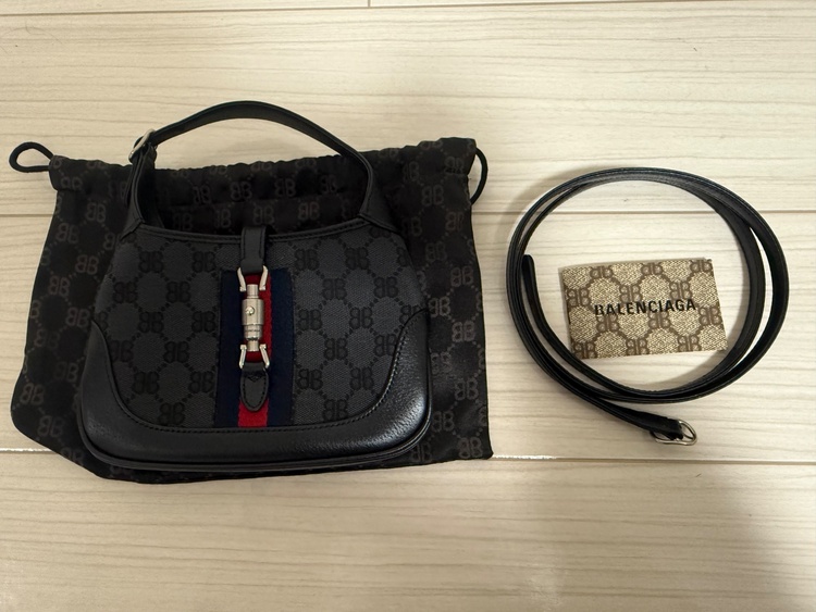 Thehacker ミニバッグ（ブランドバッグ）の商品画像 - 査定依頼日：2026年2月25日 - 最高査定価格：110,000円