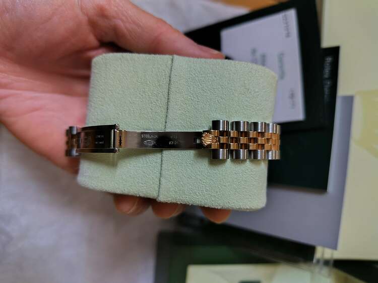 179171、ピンクゴールド文字盤ホワイト（高級時計）の商品画像 - 査定依頼日：2025年1月7日 - 最高査定価格：950,000円