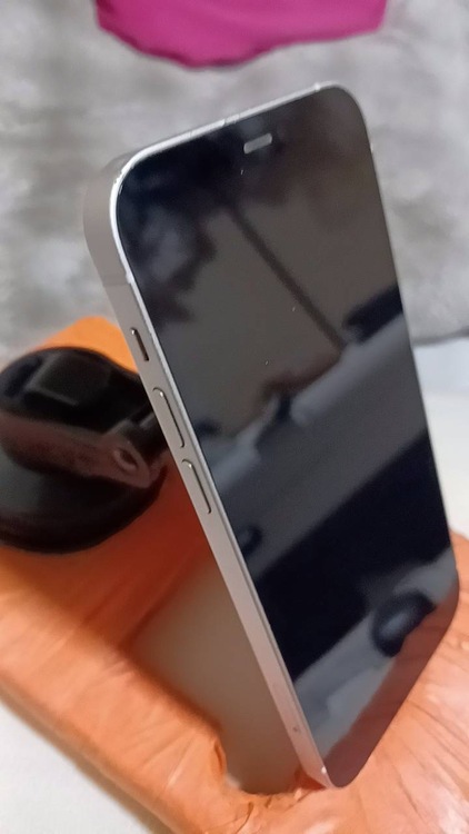 iPhone 12 128GB au（スマホ）の商品画像 - 査定依頼日：2026年5月8日 - 最高査定価格：24,000円