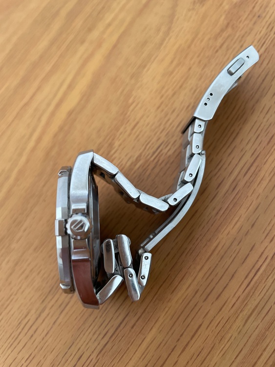 タグホイヤー アクアレーサー WAY111（高級時計）の商品画像 - 査定依頼日：2025年11月15日 - 最高査定価格：140,000円