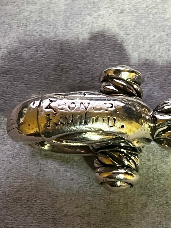こちらはレオナルド・カムハウトブランドの925スターリングシルバー製ブレスレット（古着・ファッション）の商品画像 - 査定依頼日：2026年7月8日 - 最高査定価格：12,000円