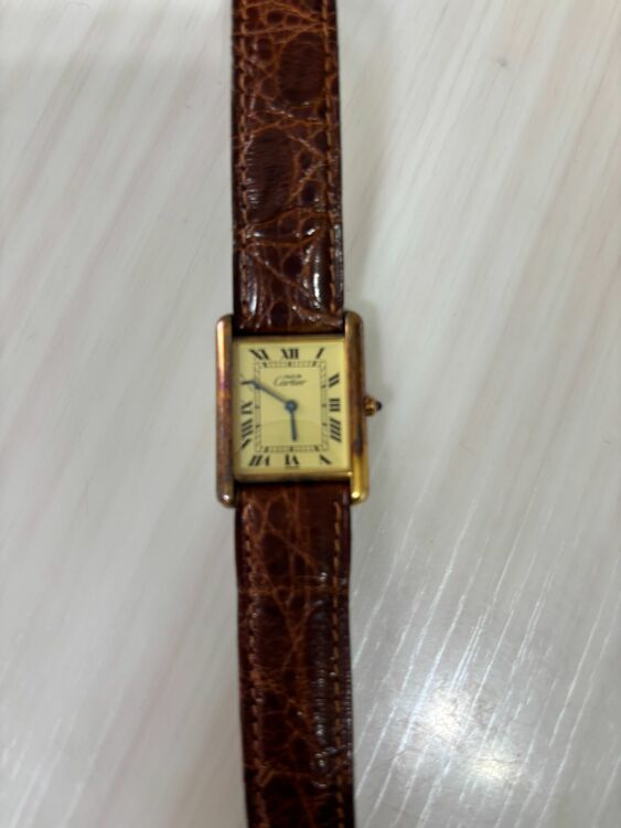 カルティエ タンク （高級時計）の商品画像 - 査定依頼日：2025年9月30日 - 最高査定価格：240,000円