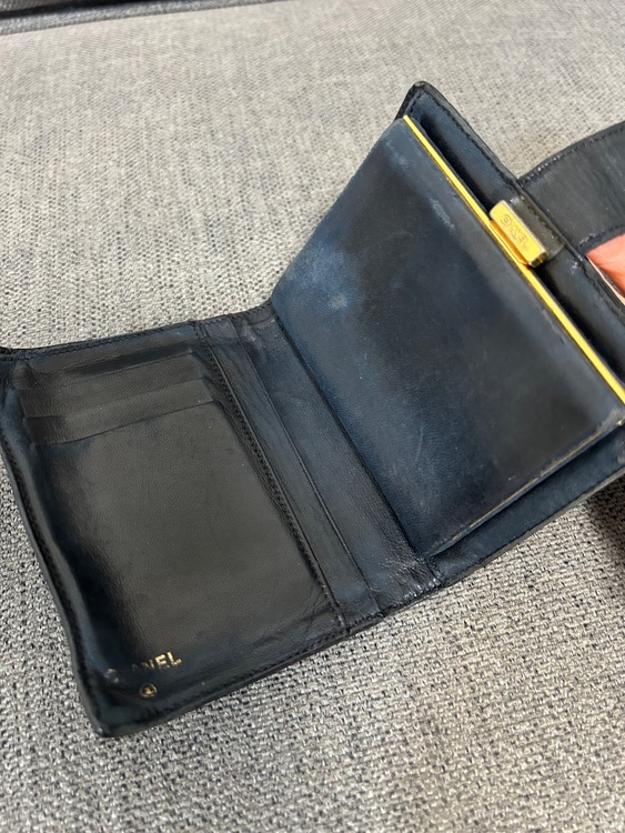 CHANEL 財布　折りたたみ（ブランド財布・小物）の商品画像 - 査定依頼日：2026年9月8日 - 最高査定価格：22,000円