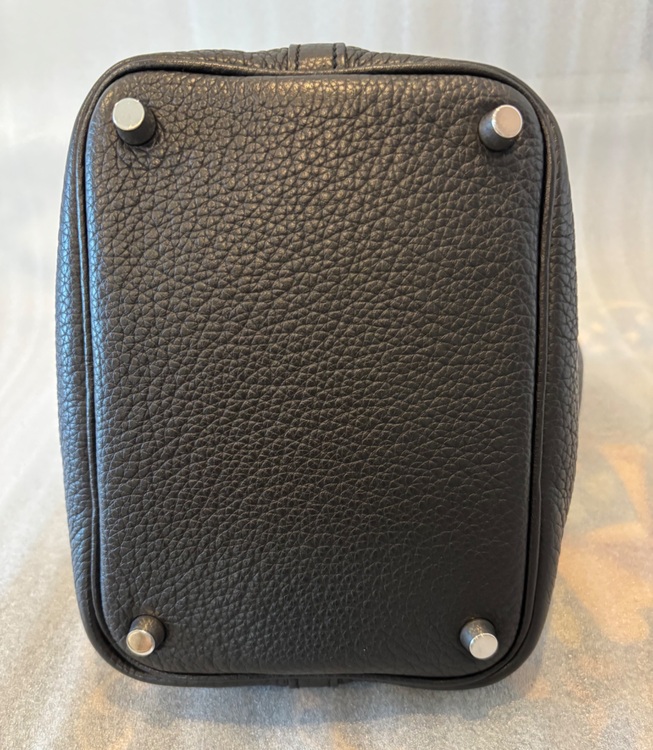 ピコタンPM（ブランドバッグ）の商品画像 - 査定依頼日：2025年8月24日 - 最高査定価格：400,000円