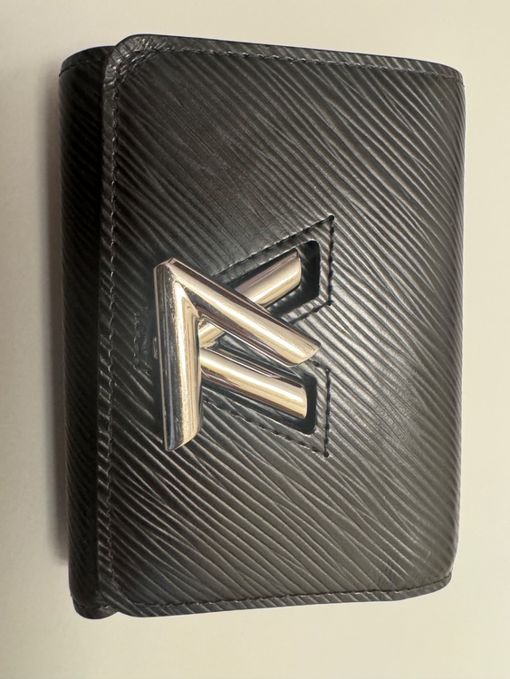 ルイヴィトン エピ （ブランドバッグ）の商品画像 - 査定依頼日：2025年8月7日 - 最高査定価格：55,000円