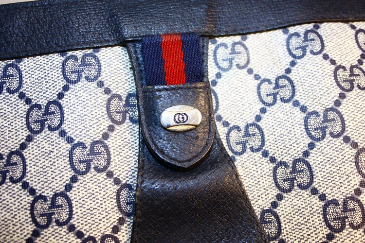 GUCCI GGキャンバス スプリーム クラッチバッグ セカンドバッグ PVCレザー シェリーライン 89 01 033（ブランドバッグ）の商品画像 - 査定依頼日：2026年10月15日 - 最高査定価格：5,000円