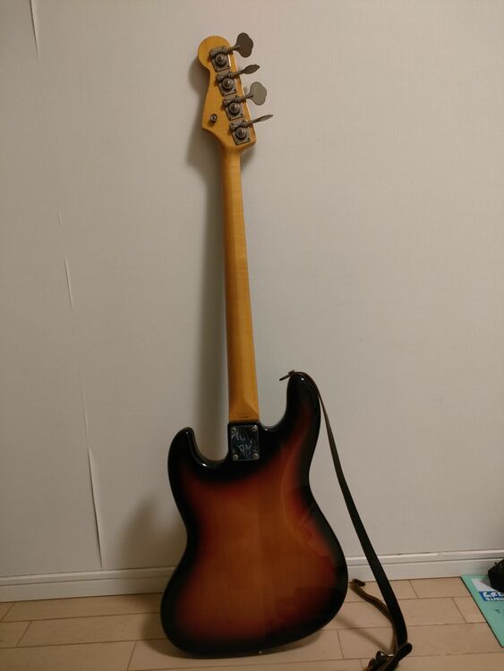 Fender Jazz Bass　シリアルN074258 （ピアノ・楽器・PA機材）の商品画像 - 査定依頼日：2025年9月15日 - 最高査定価格：55,000円