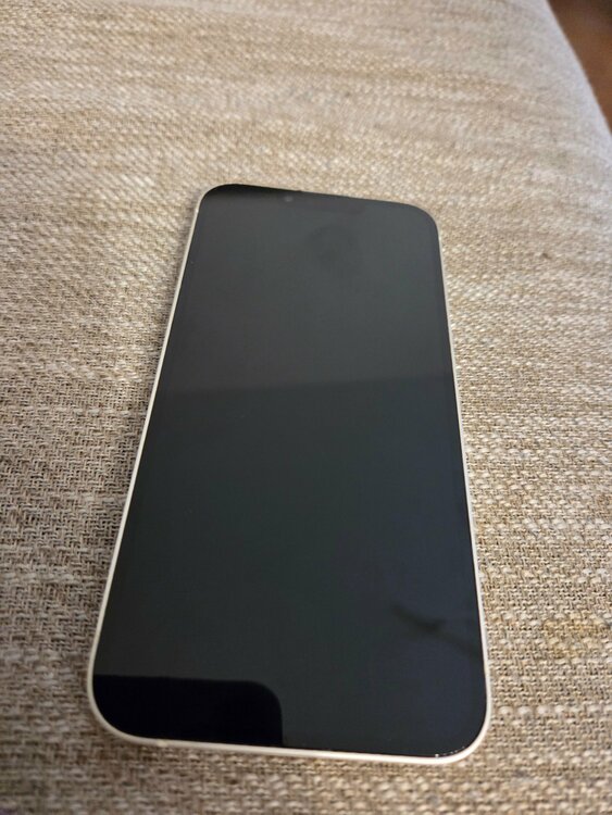 iPhone13 STARLIGHT　256GB（スマホ）の商品画像 - 査定依頼日：2026年3月31日 - 最高査定価格：39,000円