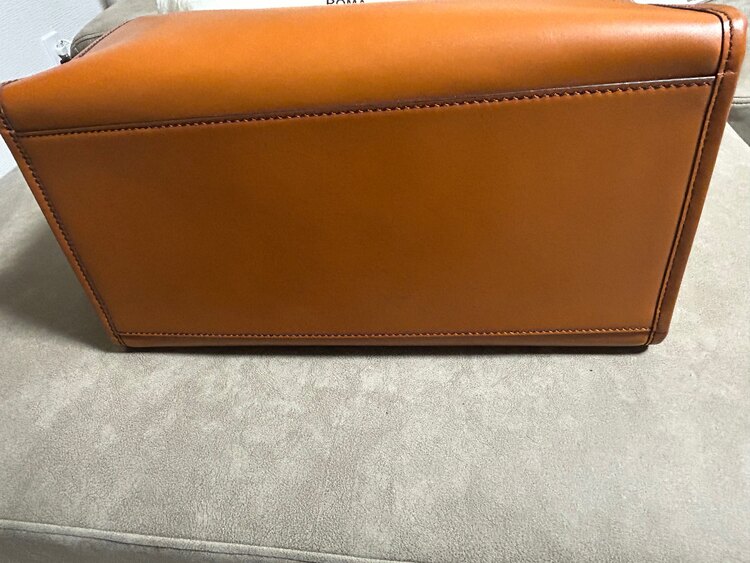 フェンディ  （ブランドバッグ）の商品画像 - 査定依頼日：2025年2月26日 - 最高査定価格：160,000円