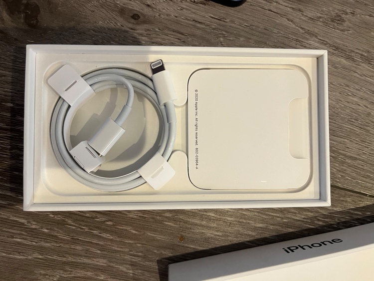 iphone12ミニ（スマホ）の商品画像 - 査定依頼日：2026年4月14日 - 最高査定価格：24,000円