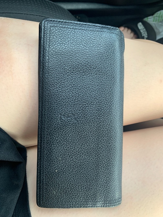 イブサンローラン  （ブランドバッグ）の商品画像 - 査定依頼日：2025年8月20日 - 最高査定価格：20,000円