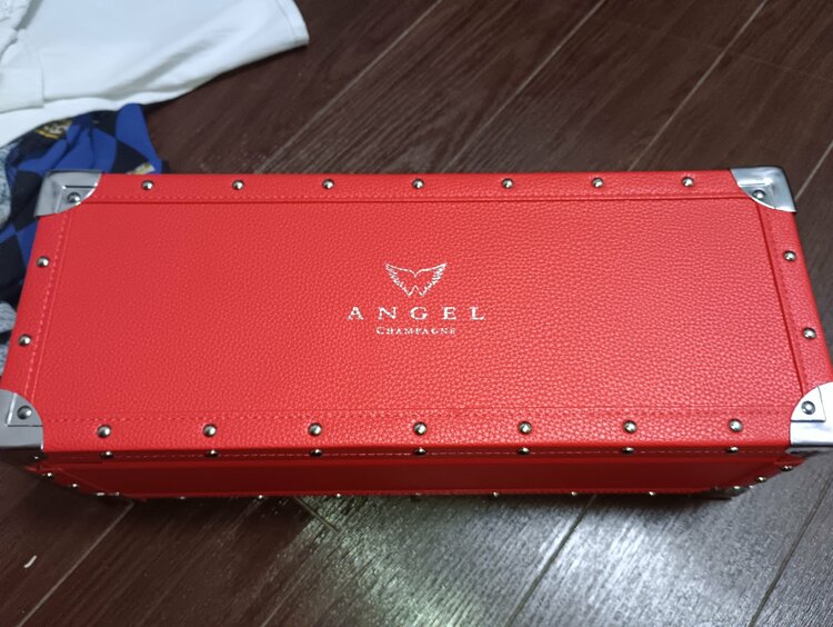 エンジェルヘイローレッド（お酒）の商品画像 - 査定依頼日：2026年4月17日 - 最高査定価格：100,000円