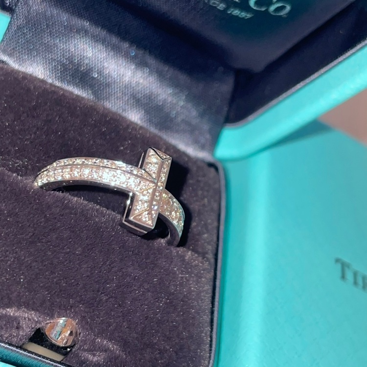 Tワン ナロー リング（宝石）の商品画像 - 査定依頼日：2025年11月16日 - 最高査定価格：350,000円