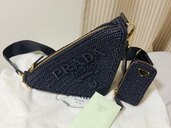 プラダ  （ブランドバッグ）の商品画像 - 査定依頼日：2025年1月19日 - 最高査定価格：165,000円