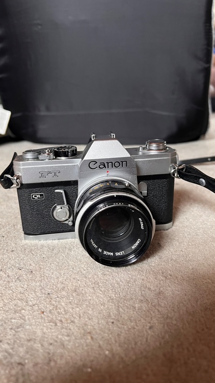 Canonのフィルムカメラ FT QL、Canon FL50mm/1:14の レ（カメラ）の商品画像 - 査定依頼日：2026年4月15日 - 最高査定価格：100,000円