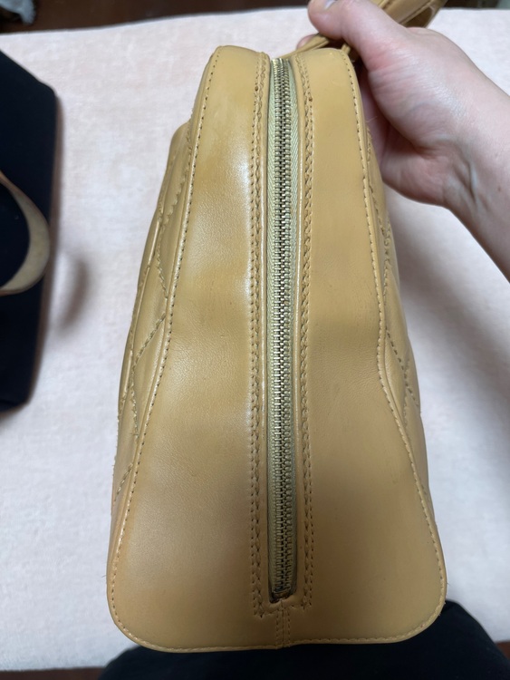 マトラッセハンドバック　ラムスキン　ベージュ（ブランドバッグ）の商品画像 - 査定依頼日：2025年7月29日 - 最高査定価格：130,000円