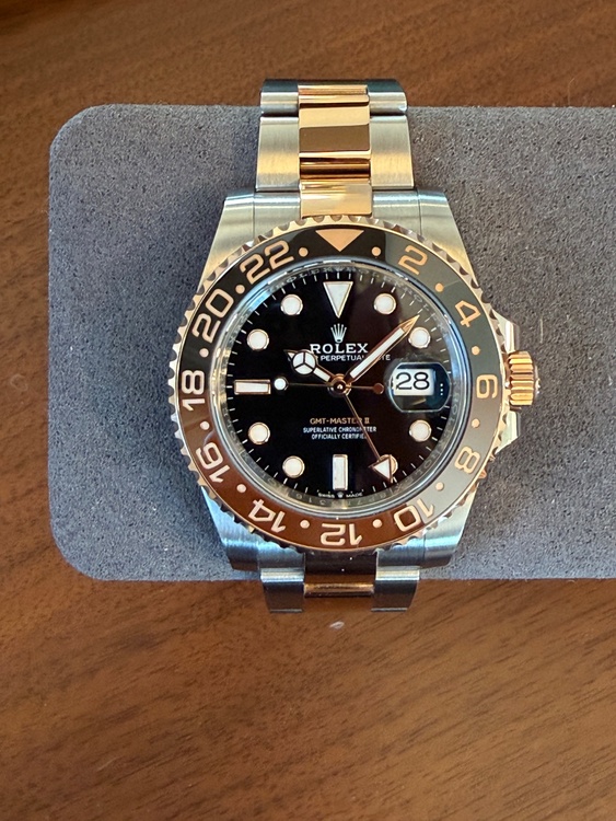 ロレックス GMTマスター 126711（高級時計）の商品画像 - 査定依頼日：2026年1月14日 - 最高査定価格：3,050,000円