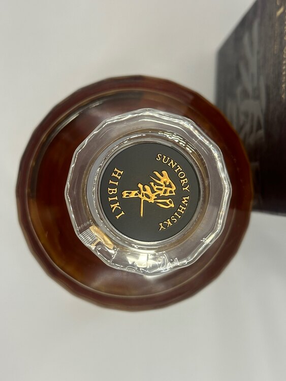 サントリー　響21年（お酒）の商品画像 - 査定依頼日：2025年1月15日 - 最高査定価格：70,000円