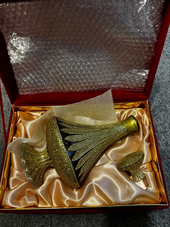 ブランデー ブランデー(その他) （お酒）の商品画像 - 査定依頼日：2025年4月6日 - 最高査定価格：13,000円