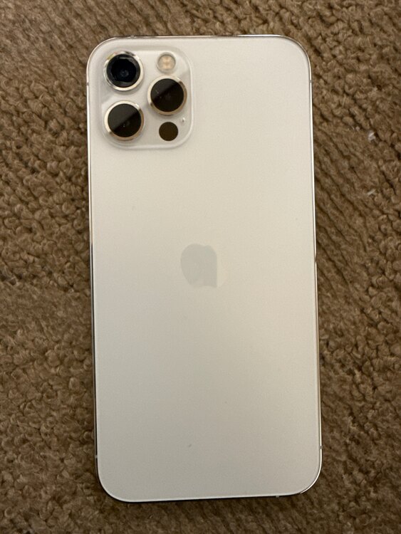 iPhone12 pro（スマホ）の商品画像 - 査定依頼日：2025年4月19日 - 最高査定価格：38,000円