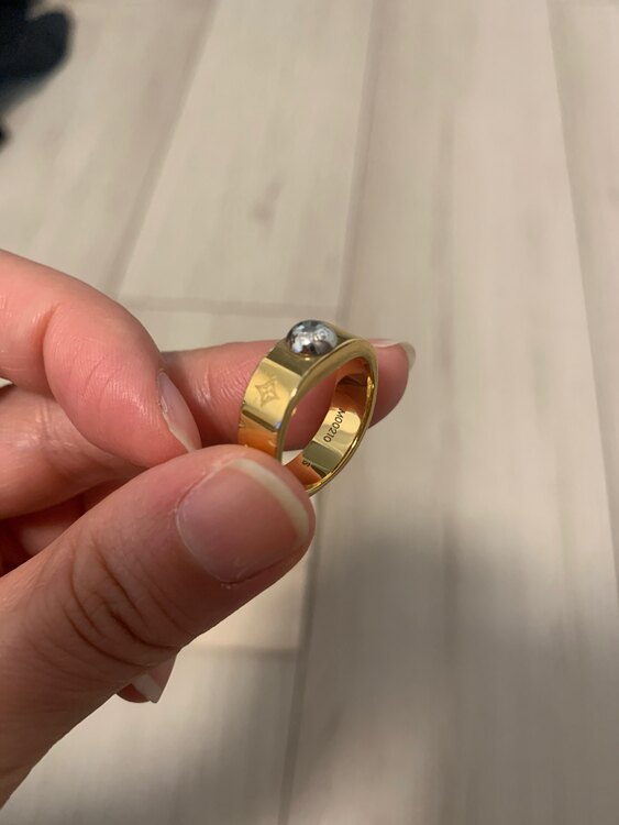 ルイヴィトン リング ナノグラム（金・貴金属）の商品画像 - 査定依頼日：2024年12月18日 - 最高査定価格：13,000円