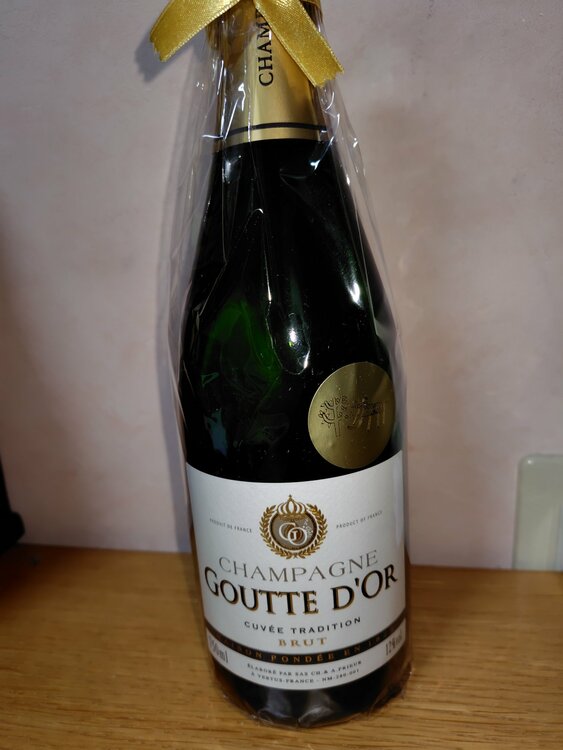 シャンパン シャンパン(その他) （お酒）の商品画像 - 査定依頼日：2026年4月10日 - 最高査定価格：500円