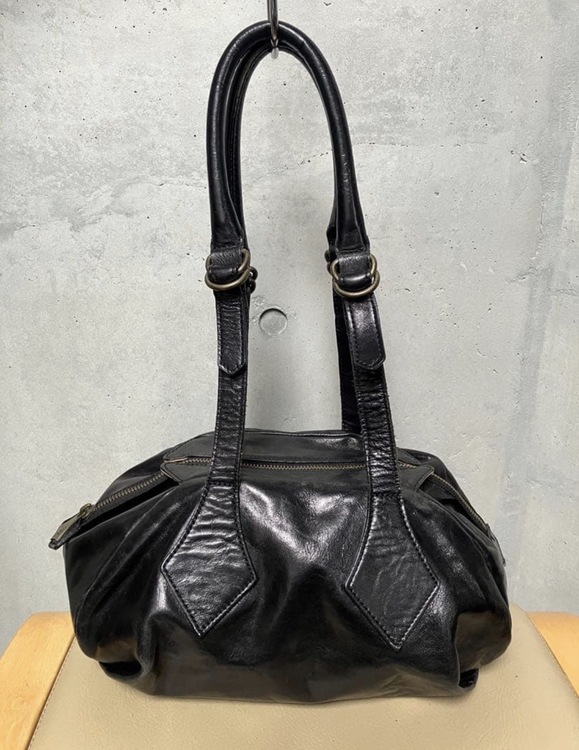 Vivienne Westwood レザーバッグ（ブランドバッグ）の商品画像 - 査定依頼日：2026年3月7日 - 最高査定価格：10,000円