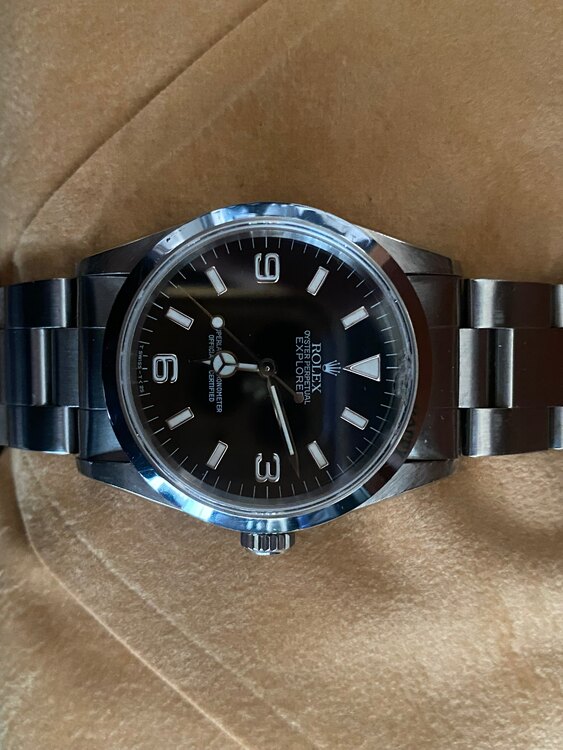 ロレックス エクスプローラー 1427（高級時計）の商品画像 - 査定依頼日：2025年1月5日 - 最高査定価格：1,400,000円