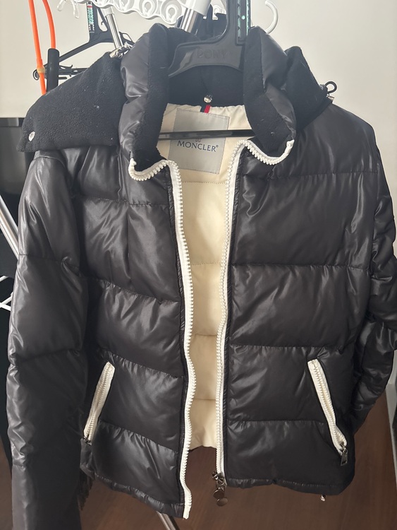 ダウンジャケット（古着・ファッション）の商品画像 - 査定依頼日：2025年11月18日 - 最高査定価格：5,000円