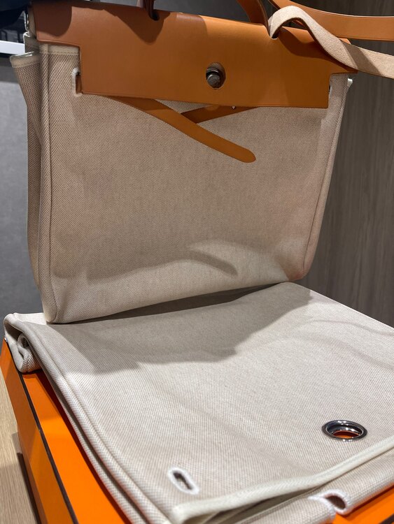 エルメス エールライン （ブランドバッグ）の商品画像 - 査定依頼日：2025年3月9日 - 最高査定価格：130,000円