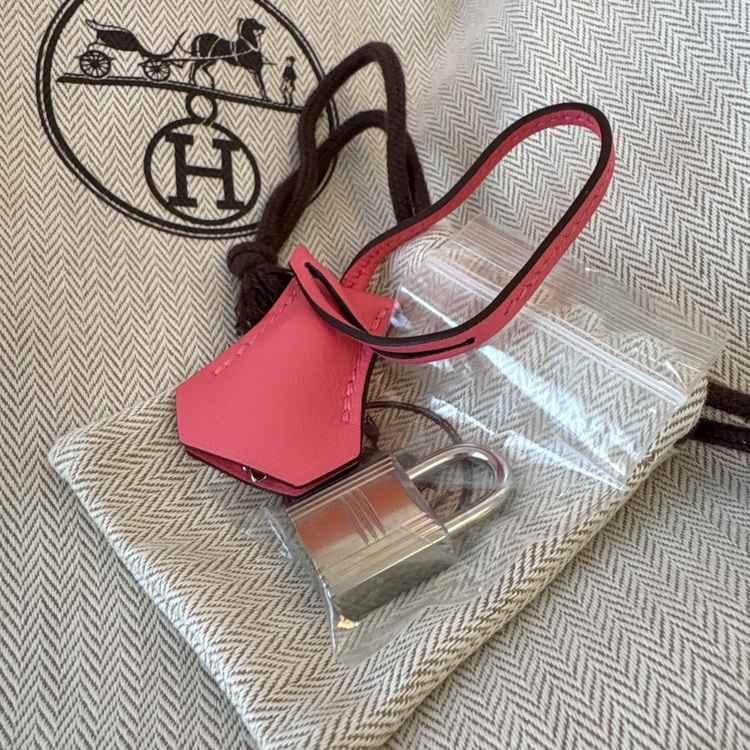 エルメス バーキン （ブランドバッグ）の商品画像 - 査定依頼日：2025年9月18日 - 最高査定価格：2,350,000円