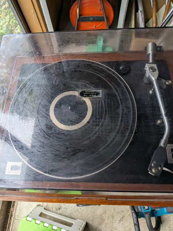 パイオニアのレコードプレーヤーPL-250（ピアノ・楽器・PA機材）の商品画像 - 査定依頼日：2025年10月25日 - 最高査定価格：2,000円