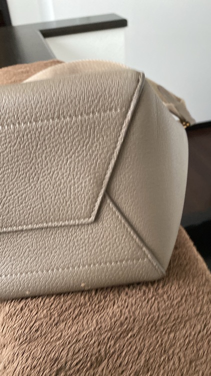 サングルバケット スモールショルダー（ブランドバッグ）の商品画像 - 査定依頼日：2022年7月9日 - 最高査定価格：120,000円