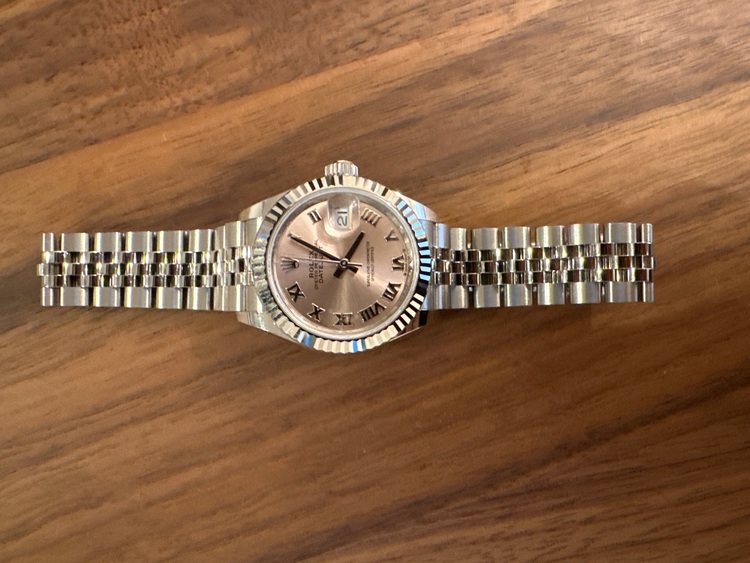 ロレックス デイトジャスト 27917（高級時計）の商品画像 - 査定依頼日：2025年11月21日 - 最高査定価格：1,600,000円