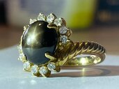 ブラックスターサファイヤー、周囲粒ダイヤ付１８K指輪（金・貴金属）の商品画像 - 査定依頼日：2026年6月14日 - 最高査定価格：300,000円