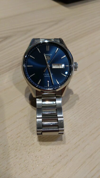 タグホイヤー カレラ WAR201E WBC5707（高級時計）の商品画像 - 査定依頼日：2026年1月11日 - 最高査定価格：200,000円