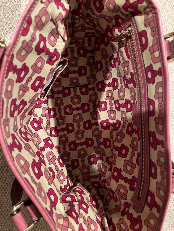 グッチ  （ブランドバッグ）の商品画像 - 査定依頼日：2025年6月2日 - 最高査定価格：17,000円