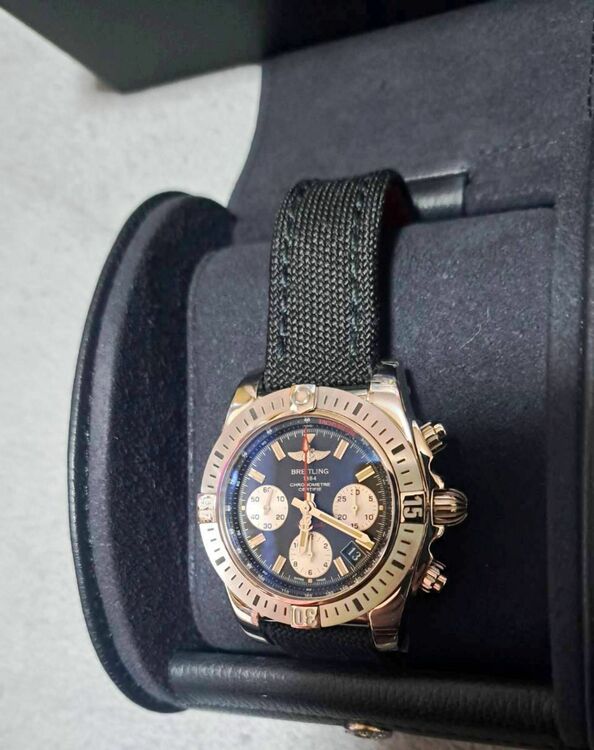 ブライトリング クロノマット クロノマットエアボーン クロノマット誕生30周年記念モデル (AB01442J/BD26（高級時計）の商品画像 - 査定依頼日：2025年6月26日 - 最高査定価格：400,000円