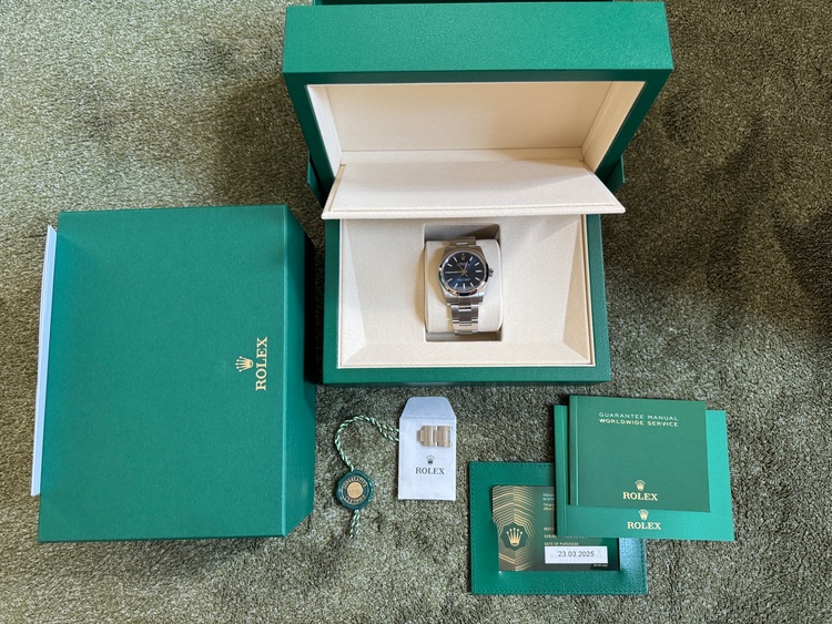 ロレックス パーペチュアル 12420（高級時計）の商品画像 - 査定依頼日：2025年7月24日 - 最高査定価格：950,000円