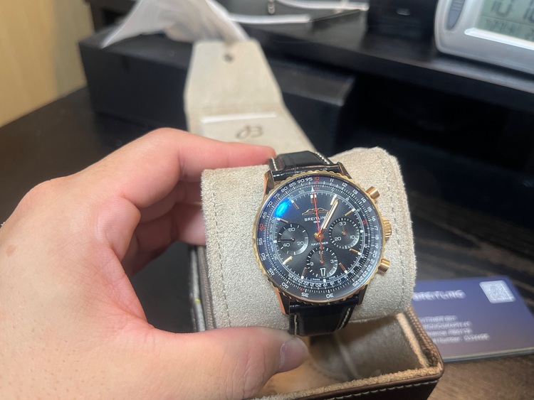 ブライトリング ナビタイマー ひ（高級時計）の商品画像 - 査定依頼日：2025年7月23日 - 最高査定価格：1,450,000円