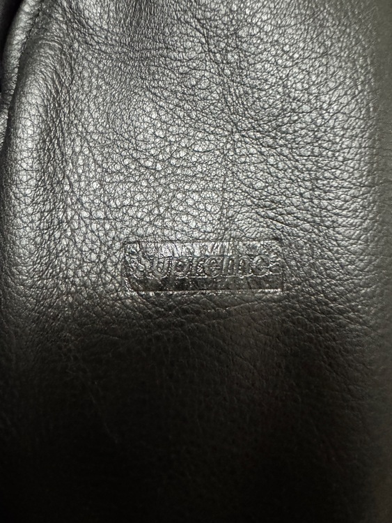 Supreme × Schott ダウンジャケット レザー 黒（古着・ファッション）の商品画像 - 査定依頼日：2025年11月6日 - 最高査定価格：14,000円